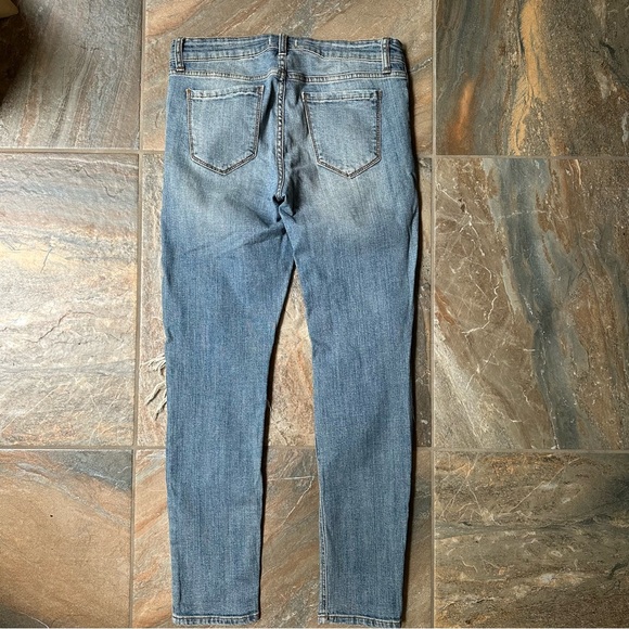 Oasis by Eunina Mid Rise Distressed Skinny Jeans Ripped Denim Junior's Size 11 - Picture 4 of 7